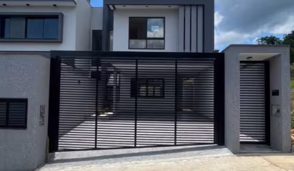 Casa com 3 quartos à venda na Barra do Rio Cerro, Jaraguá do Sul , 150 m2 por R$ 950.000