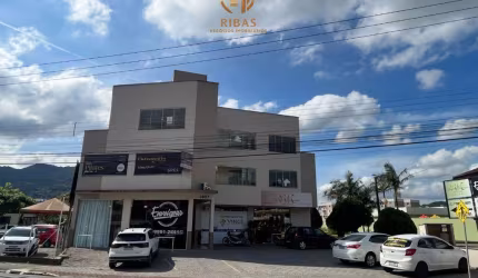 Sala comercial bairro Ilha da Figueira