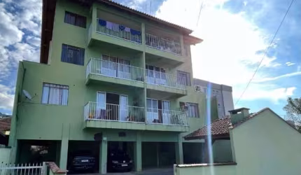 Prédio residencial bairro Barra do Rio Molha