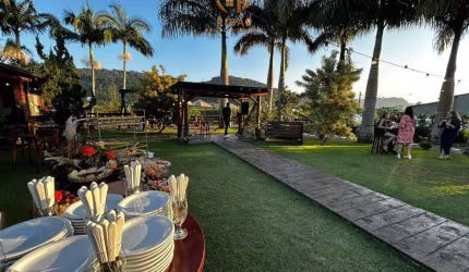 Ampla sala comercial em Guaramirim