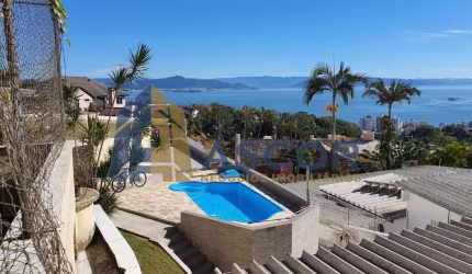 Casa com 4 quartos à venda na Rua das Embaúbas, --, Centro, Florianópolis por R$ 2.660.000