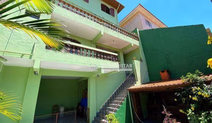 Sobrado com 4 dormitórios à venda, 380 m² em Interlagos