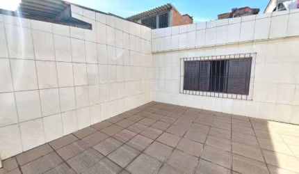 Casa com 2 dormitórios à venda no Jardim Eliana