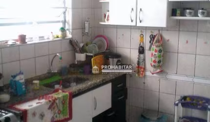 Vendo maravilhoso sobrado com 3 dormitórios, sala, cozinha, banheiro, área de serviço quintal espaçoso e com 02 vagas de garagem,