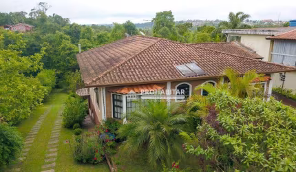 Casa térrea à venda em Condomínio de Alto Padrão