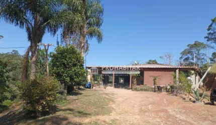 Vendo ótimo sítio no bairro Engenheiro Marsilac. região de Parelheiros, É um sítio agrícola de produção orgânicas certificada, ela tem 33.000m²