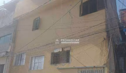 Vendo ótimo Sobrado no Jardim Progresso com 4 casas no mesmo quintal, com terreno de 200m² sendo 8 de frente por 25 de fundos, com 180m² construção