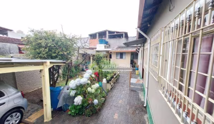 Casa à venda no Parque das Árvores