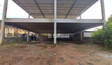 Aluga excelente prédio no bairro casa grande