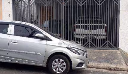 Vendo excelente sobrado na Vila Campo Grande, com 2 dormitórios com armários e varanda, sala, cozinha móveis planejados, repleto de armários