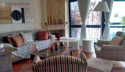 Vendo maravilhoso apartamento de alto padrão no Morumbi de 165 m² ,  com 04 dormitórios sendo 03 Suítes, com Piso assoalho e repleto de Armários
