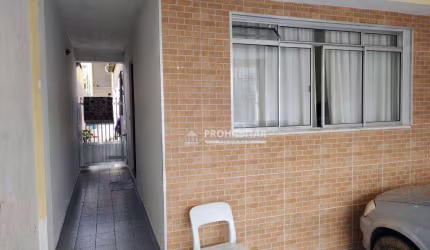 Vendo Sobrado no Parque Residencial Cocaia com 3 dormitórios, com 3 banheiros e com 2 vagas,