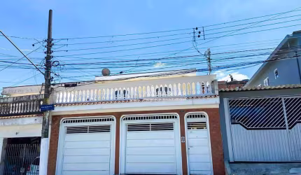 Sobrado com 4 dormitórios à venda no Jardim Itatiaia