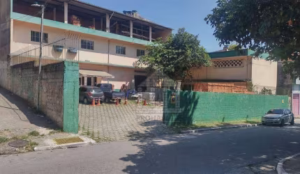 Prédio à venda no Jardim dos Manacás