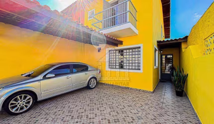 Sobrado com 3 quartos à venda em Interlagos