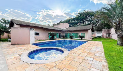 Casa com 6 quartos à venda em Interlagos