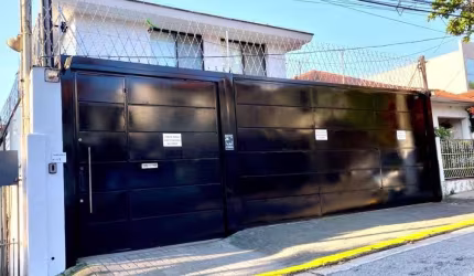 Sobrado à venda ou aluguel na Vila Congonhas