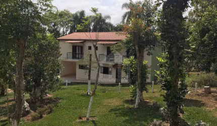 Chácara com 3 quartos à venda no Bororé