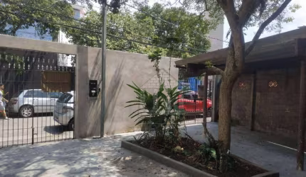 Sobrado com 3 dormitórios à venda ou aluguel no Jardim Colonial