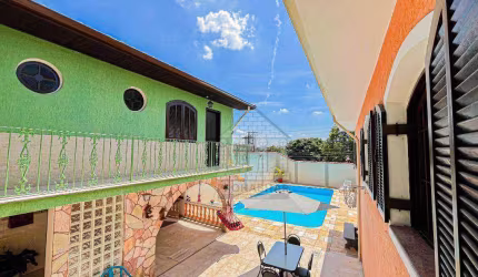Casa com 3 dormitórios à venda na Cidade Dutra