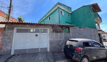 Sobrado com 3 dormitórios à venda no Jardim Castro Alves