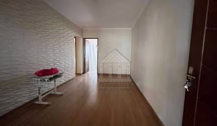 Casa com 2 dormitórios para alugar no Jardim Colonial