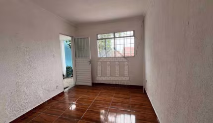 Casa com 2 dormitórios para alugar no Jardim Suzana