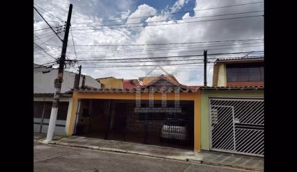 Casa com 4 dormitórios à venda no Parque Colonial