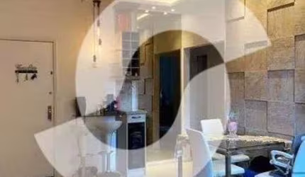 Apartamento à venda 2 quartos, 01 vaga, reformado, em Icaraí - Niterói - RJ
