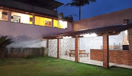 Casa com dois quartos para venda ou aluguel em Chácara, MG