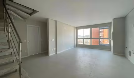Trindade | Cobertura 3 dorms (1 suíte) + 2vg