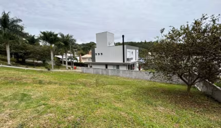 Venda | Terrano | Cachoeira do Bom Jesus