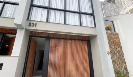 Casa com 3 suítes + 3 vagas de garagem