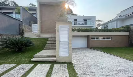 Venda | Casa 4 quartos (2 suítes) + 5 vagas