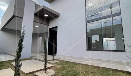 Casa para Venda em Caldas Novas, Chácaras Itapema, 3 dormitórios, 1 suíte, 2 banheiros, 2 vagas