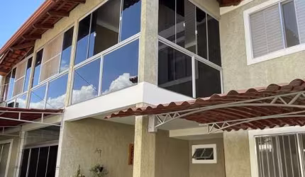 Sobrado em Condomínio para Venda em Caldas Novas, Residencial Jardim Brasília, 2 dormitórios, 1 suíte, 2 banheiros, 1 vaga
