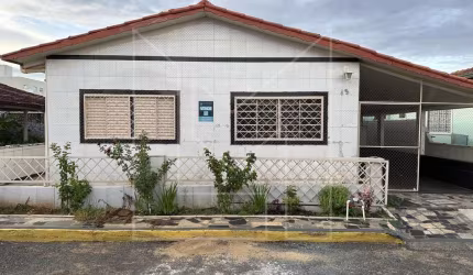 Casa em Condomínio para Venda em Caldas Novas, Estância Itaici 2, 3 dormitórios, 1 suíte, 3 banheiros, 2 vagas