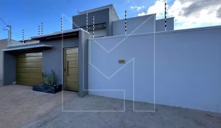 Casa para Venda em Caldas Novas, Residencial Caminho do Lago, 3 dormitórios, 1 suíte, 2 banheiros, 2 vagas