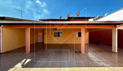 Casa para Venda em Caldas Novas, Estância Itanhangá, 3 dormitórios, 1 suíte, 2 banheiros, 3 vagas