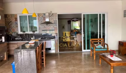 IMPONENTE! Casa com PISCINA, 4 SUÍTES à venda, 380 m² por R$ 3.500.000 - Parque Mirante Do Vale - Jacareí/SP