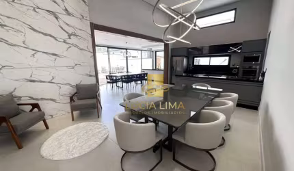 Casa LUXUOSA com PISCINA,  4 SUÍTES à venda, 300 m² por R$ 3.200.000 - Condomínio Residencial Colinas do Paratehy - São José dos Campos/SP