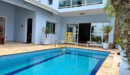 Sobrado LUXUOSO para ALUGAR com PISCINA, 4 dormitórios, 328 m² por R$ 8.800/mês - Jardim Altos de Santana I - Jacareí/SP