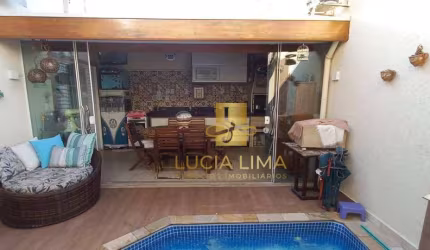 Casa dos SONHOS com PISCINA, 3 dormitórios à venda, 112 m² por R$ 850.000 - Villa Branca - Jacareí/SP