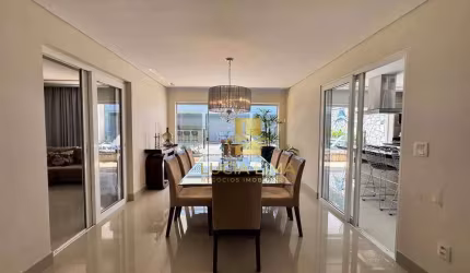 CASA ESPAÇOSA Pelo Menor Preço da Região!' com PISCINA,  3 dormitórios à venda, 355 m² por R$ 2.495.000 - Jardim das Colinas - São José dos Campos/SP