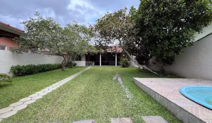 Casa com 3 dormitórios para alugar, 196 m² por R$ 6.000,00/mês - Jardim  São Lourenço - Bertioga/SP