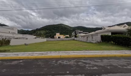 Terreno à venda em Casa Branca, Itapema  por R$ 2.850.000