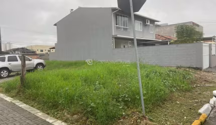 Oportunidade: Terreno de Esquina Próximo ao Komprão Localizado no Morretes