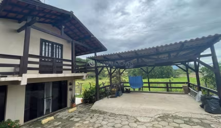 Ampla Casa em Porto Belo com 4 quartos