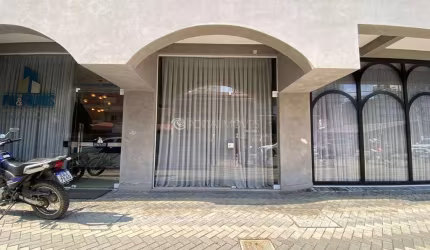 Sala Comercial no Arcos da Lapa: 120 m² Privativos em Meia Praia