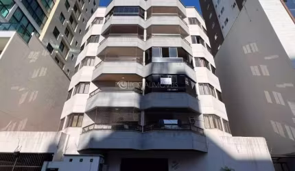 Seu Refúgio a 300 Metros do Mar: Apartamento de 3 Dormitórios no Residencial Mariana!